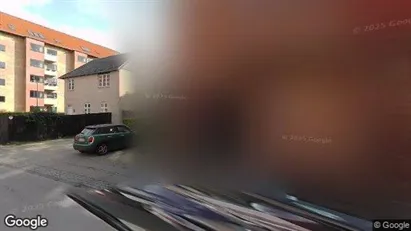 Lejligheder til salg i Charlottenlund - Foto fra Google Street View