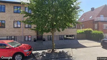 Lejligheder til salg i Køge - Foto fra Google Street View Lejligheder til salg i Køge - Foto fra Google Street View
