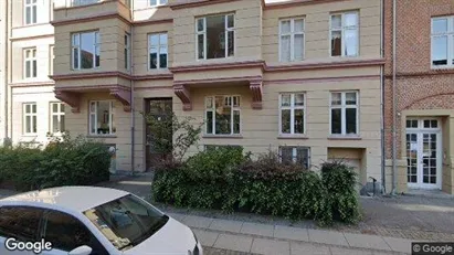 Lejligheder til salg i Frederiksberg C - Foto fra Google Street View Lejligheder til salg i Frederiksberg C - Foto fra Google Street View